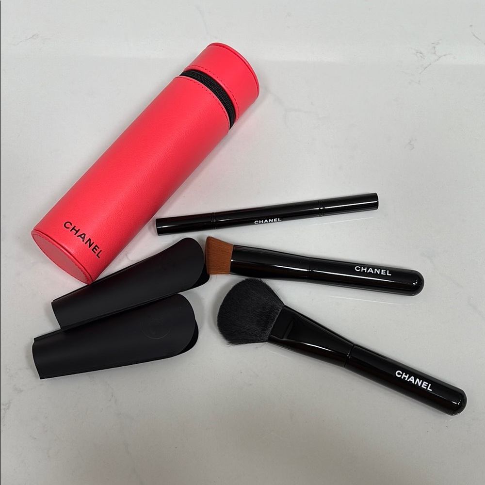 CHANEL Black and Pink Makeup Brushes Set